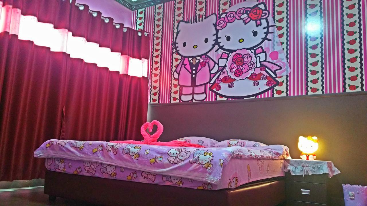 Hello Kitty Signature Suite Sandakan Exteriör bild