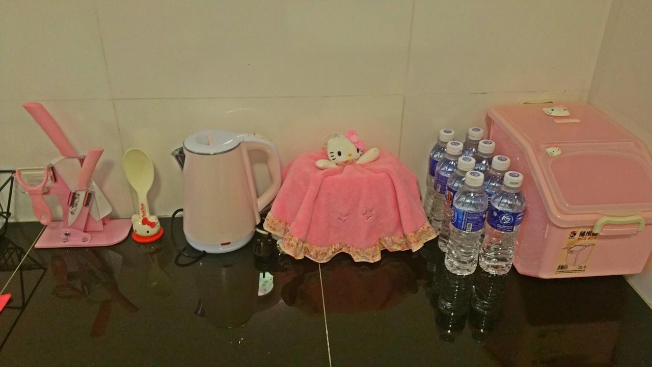 Hello Kitty Signature Suite Sandakan Exteriör bild